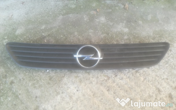 Grila radiator Opel Astra G