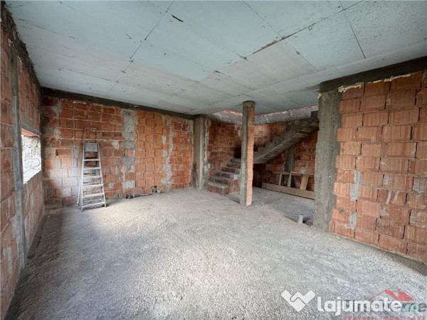 Vila P 1 duplex de in Vanatori 