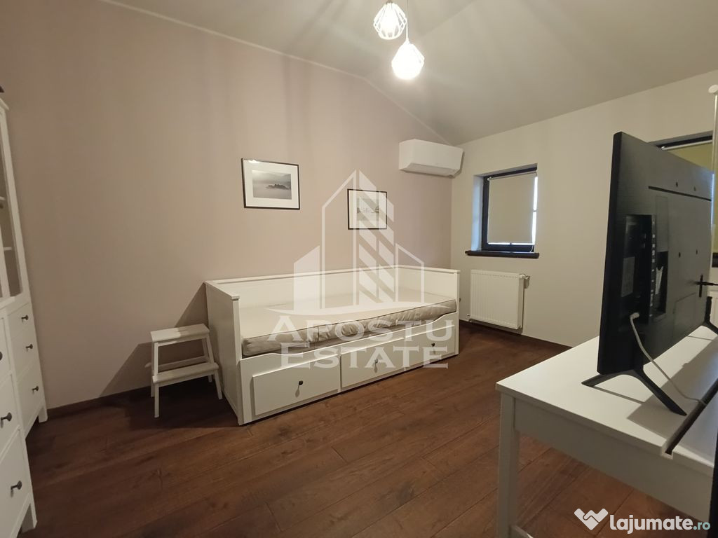 Apartament 3 camere pe doua nivele, 2 bai, zona Ronat! 