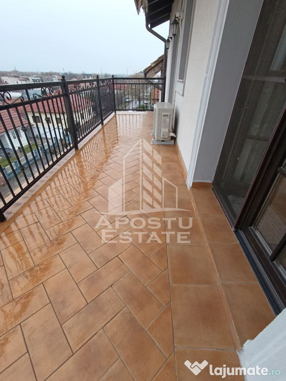 Apartament 3 camere pe doua nivele, 2 bai, zona Ronat! 