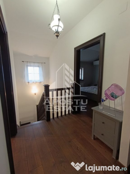 Apartament 3 camere pe doua nivele, 2 bai, zona Ronat! 