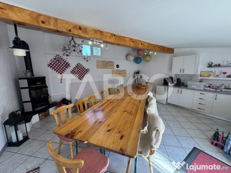 Casa individuala + apartament 2 fronturi teren 584 mp Turnis 