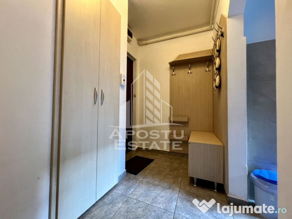 Apartament 2 camere, semidecomandat zona Podgoria. 