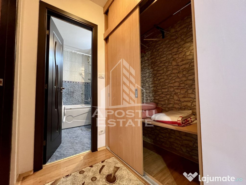 Apartament 2 camere, semidecomandat zona Podgoria. 