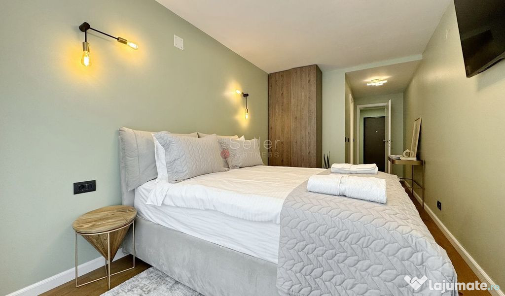 Terase generoase cu vederea spre padure 