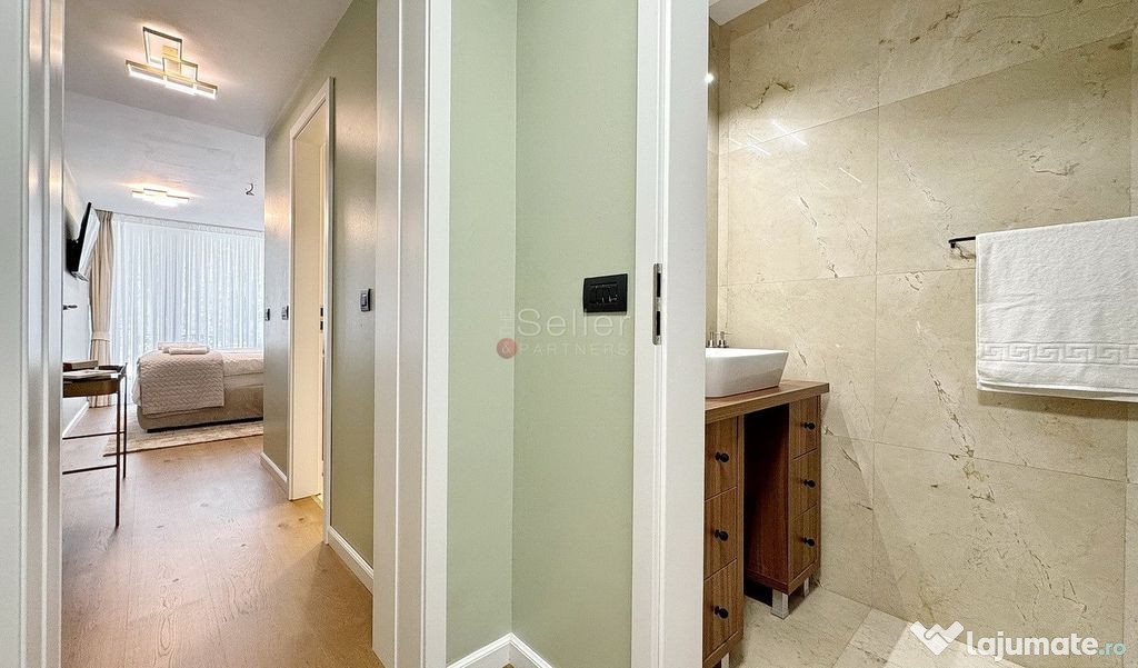 Terase generoase cu vederea spre padure 