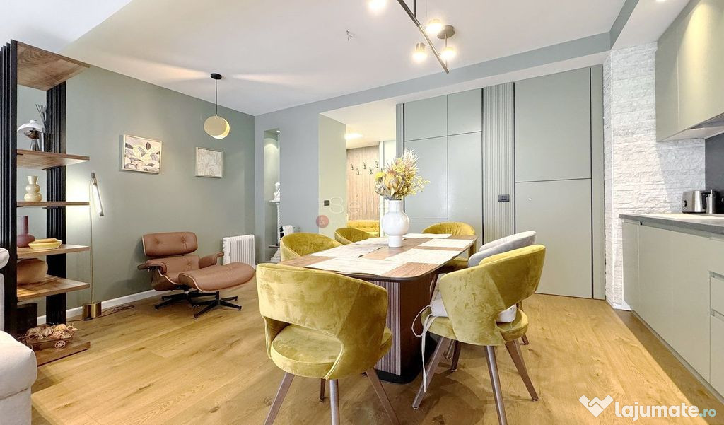 Terase generoase cu vederea spre padure 