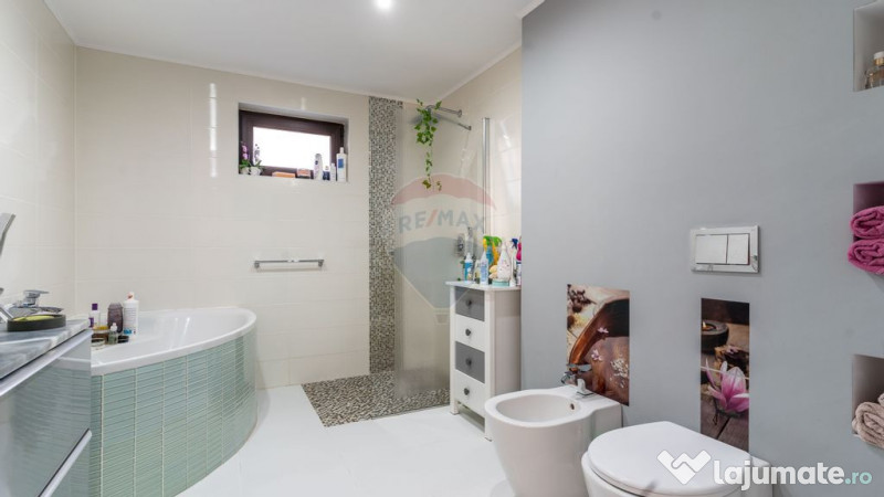 Casa de vanzare, 6 camere, zona Baciu, 175 mp util 