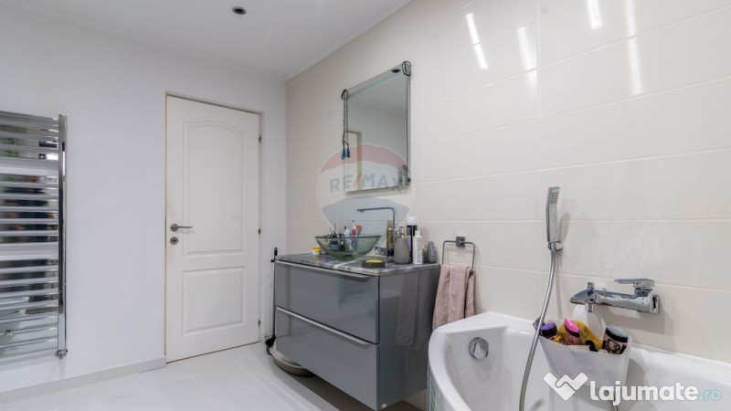 Casa de vanzare, 6 camere, zona Baciu, 175 mp util 