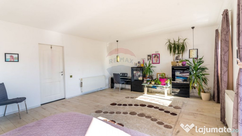 Casa de vanzare, 6 camere, zona Baciu, 175 mp util 