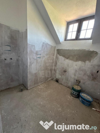 Casa individuala de vanzare 