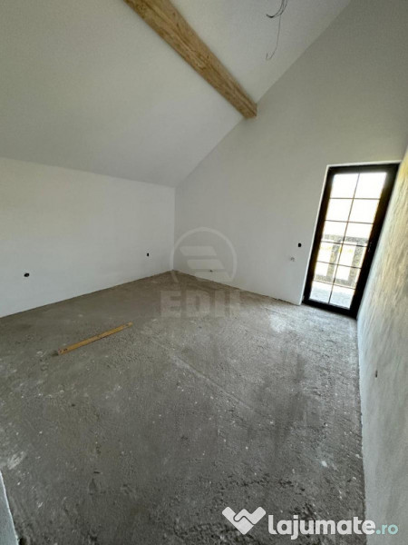 Casa individuala de vanzare 