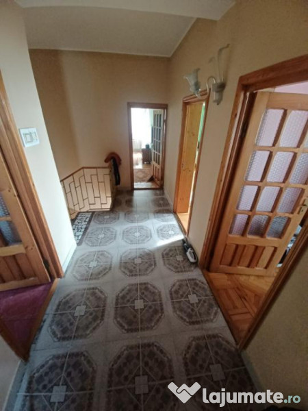 VILA(P 1), zona Centru-Vechi, Caramida, MERITA VAZUTA! 