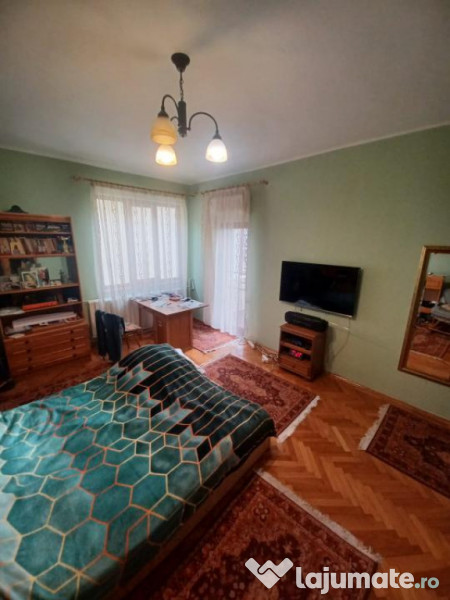 VILA(P 1), zona Centru-Vechi, Caramida, MERITA VAZUTA! 