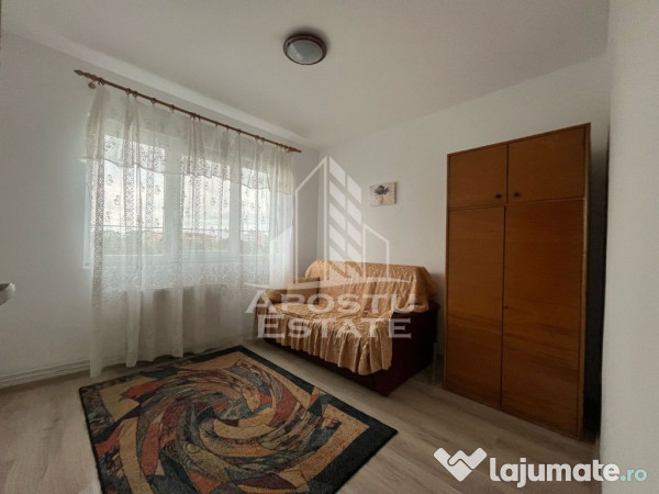 Apartament cu 3 camere, decomandat, etajul 2 , centrala p...