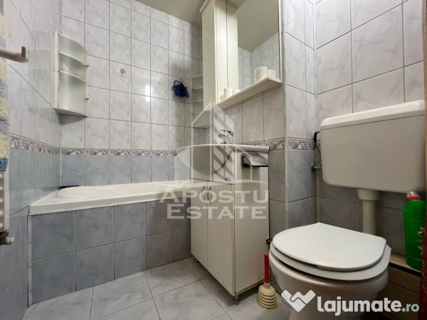 Apartament cu 3 camere, decomandat, etajul 2 , centrala p...