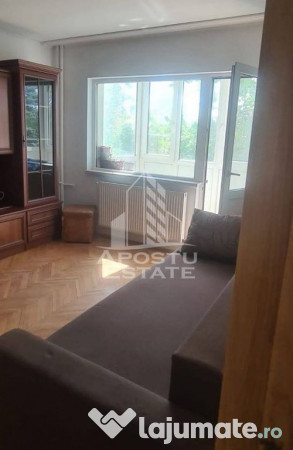 Apartament cu 3 camere, decomandat, etajul 2 , centrala p...