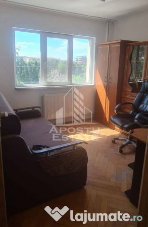 Apartament cu 3 camere, decomandat, etajul 2 , centrala p...