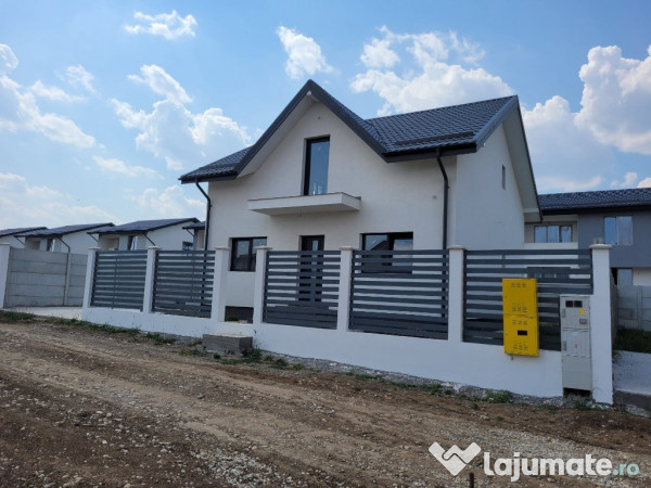 Vila individuala 4 CAMERE/600 M de BLV./Com.Berceni/COMISION 0 %