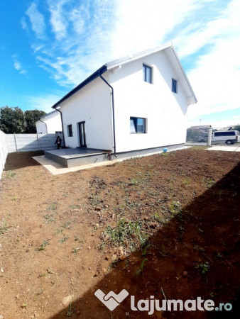 Vila individuala 4 CAMERE/600 M de BLV./Com.Berceni/COMISION 0 %