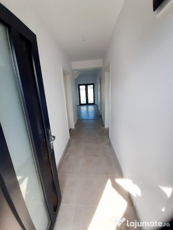 Vila individuala 4 CAMERE/600 M de BLV./Com.Berceni/COMISION 0 %