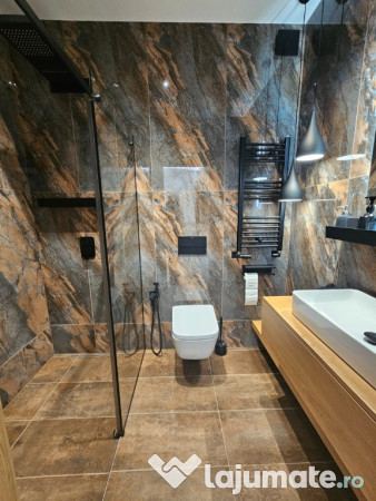 Apartament de vanzare in zona Tractorul