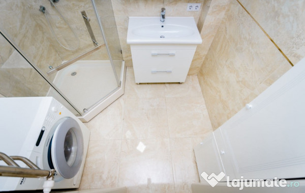 De inchiriat 2 camere in zona Tractorul