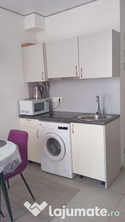 Garsoniera in zona Tractorul 