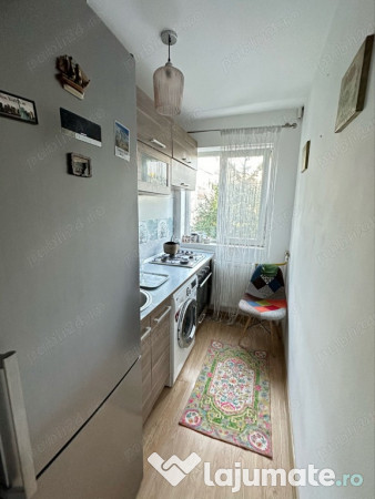 Apartament de vanzare cu 2 camere zona Vlahuta 