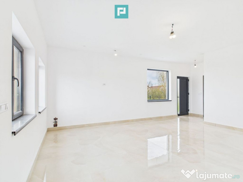 Casă Individuală cu 2 Apartamente în Giarmata Vii 