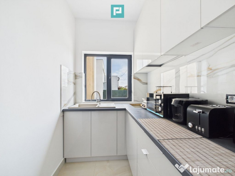 Casă Individuală cu 2 Apartamente în Giarmata Vii 