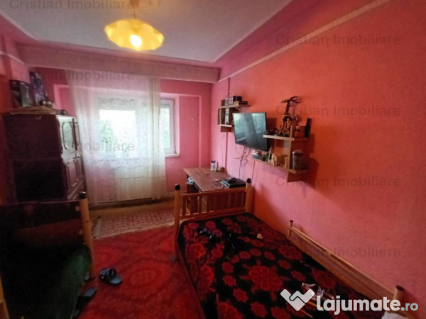 3 camere confort 1 Decomandat SPATIOS etaj 2 Piata Vidin 