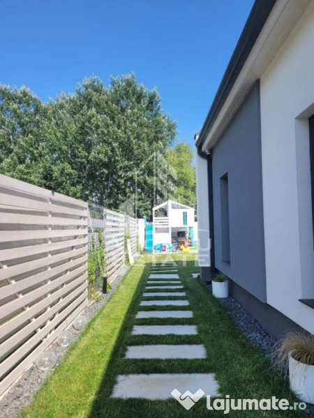 Casa individuala moderna cu 4 camere,2 bai, in Mosnita 