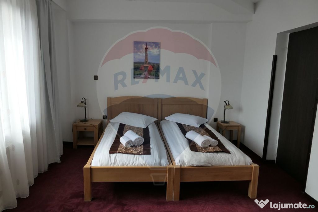 Vilă cu 10 camere de vânzare în zona Centrala 
