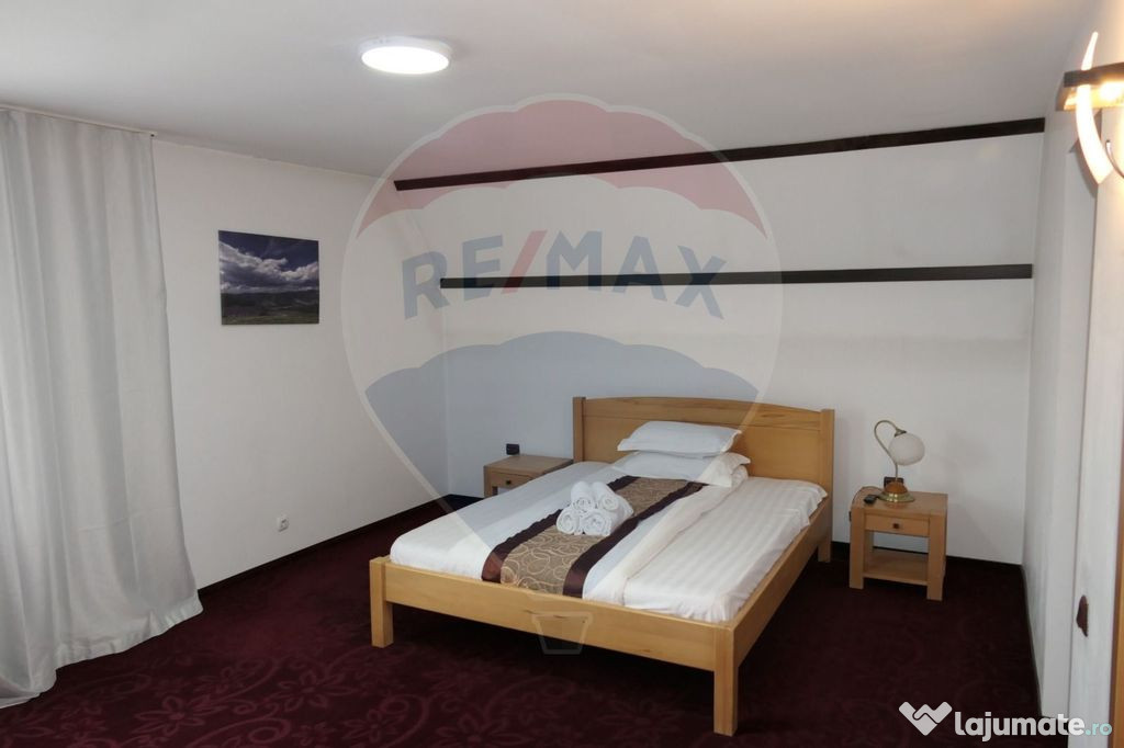 Vilă cu 10 camere de vânzare în zona Centrala 