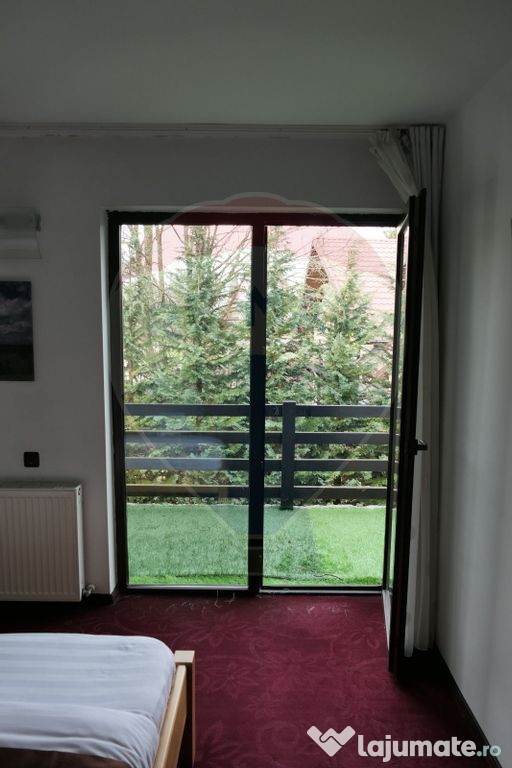 Vilă cu 10 camere de vânzare în zona Centrala 