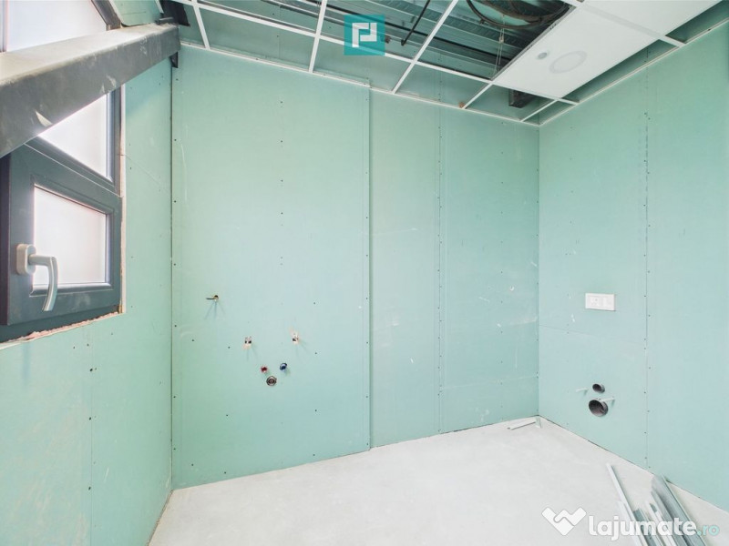 Hală Modernă, în zona Aeroport – 949 mp Utili