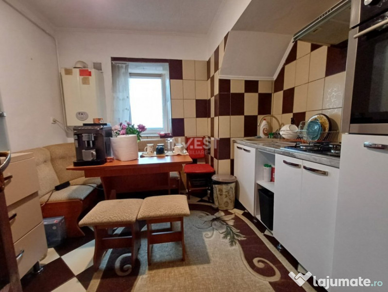 Apartament 3 camere, decomandat, 70 mp, mobilat, Nicolina 2 