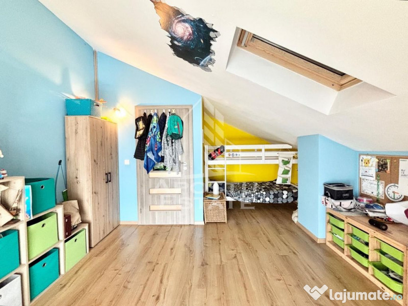 Casa individuala cu 5 camere pe 3 nivele, in Sanandrei