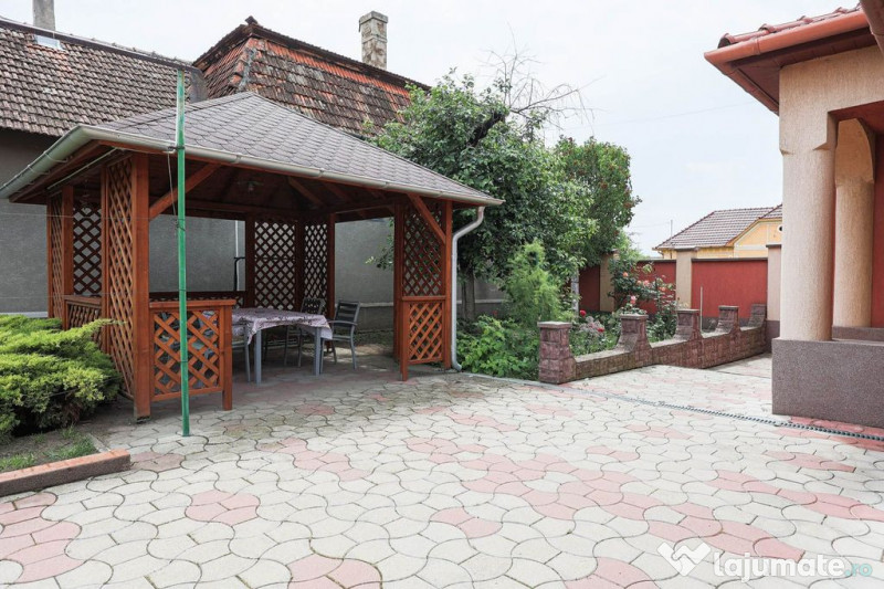 Casă spațioasă cu 4 dormitoare în Nădlac – gata de... 