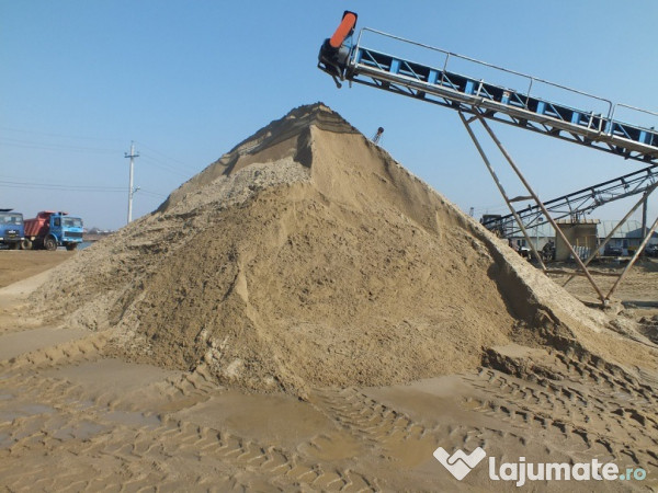 Pamant negru de padure vegetal pentru gradina, pamant gazon, flori 