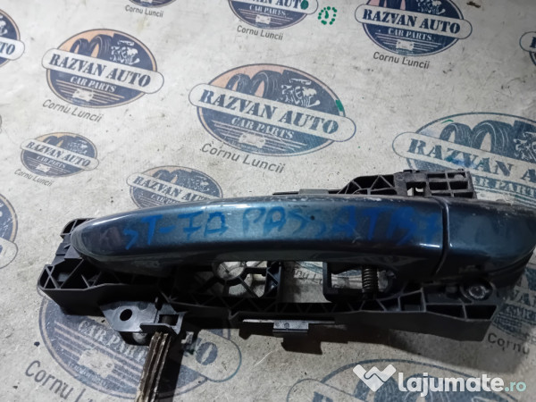 Maner exterior stanga fata Volkswagen Passat B7 2012