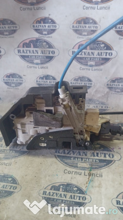 Broasca dreapta spate Audi A8 D4 2012