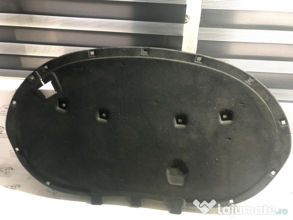 P&acirc;sla capotă Volkswagen Passat B7 2010