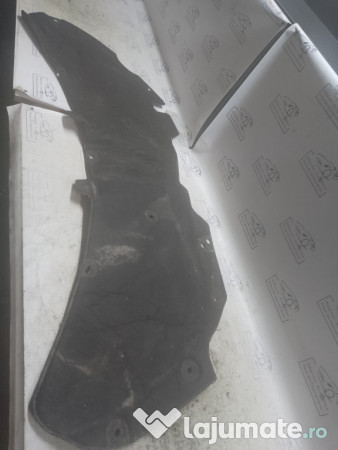 P&acirc;sla capotă Nissan Juke 2016