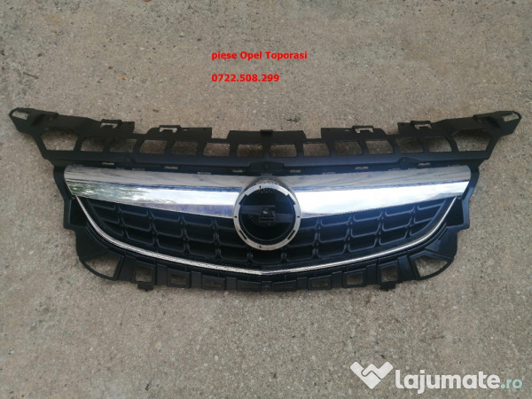Grila radiator Opel Astra J