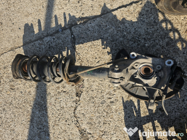 Fuzeta dreapta fata Volkswagen Passat B7 2014