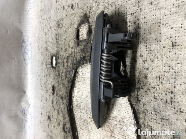 Maner exterior dreapta fata Dacia Duster 2019