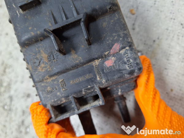 Canistra carbon Citroen C3 - Benzina 2018