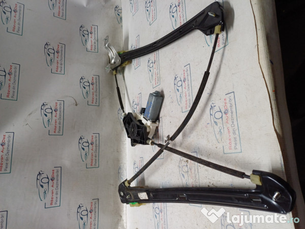 Macara geam dreapta fata Volkswagen Golf 7 - Motorina 2015